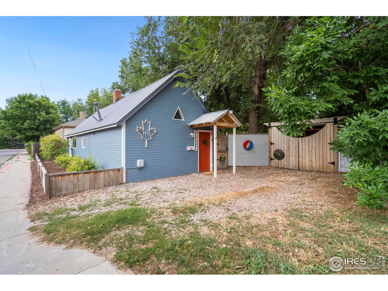 1113 Maple St