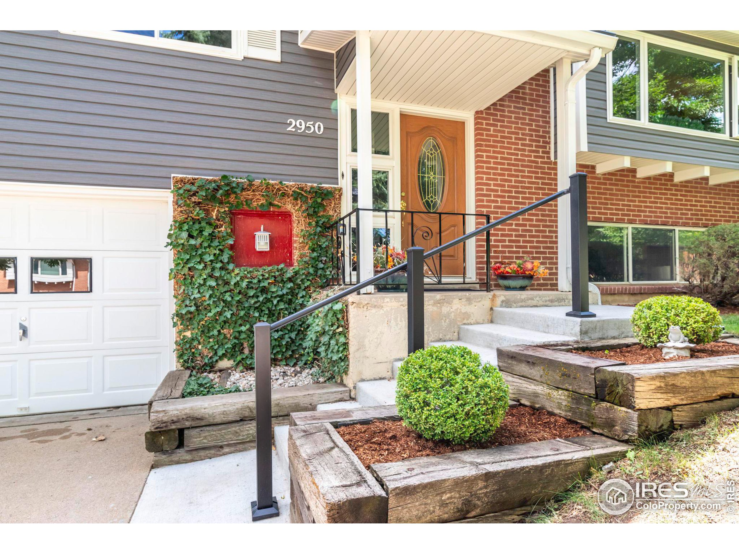 2950 Colby Dr