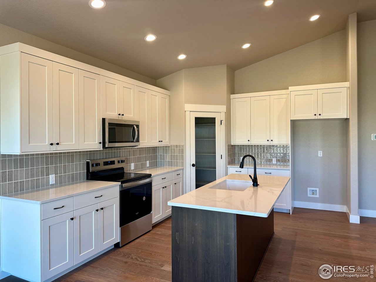 3274 Buffalo Grass Ln