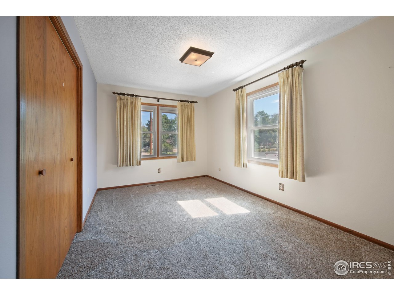 616 W Kiowa Ave