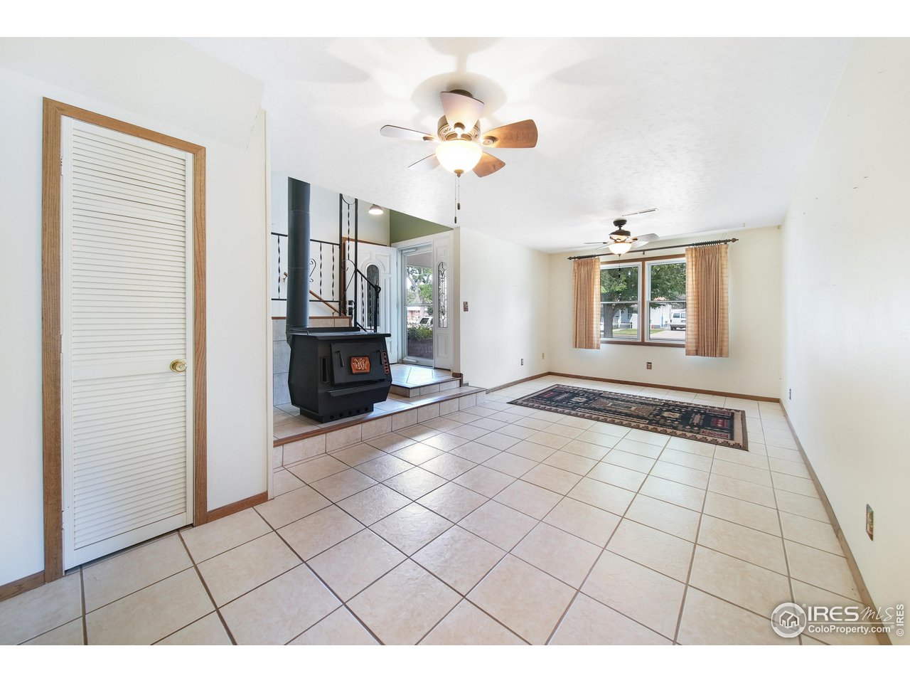 616 W Kiowa Ave