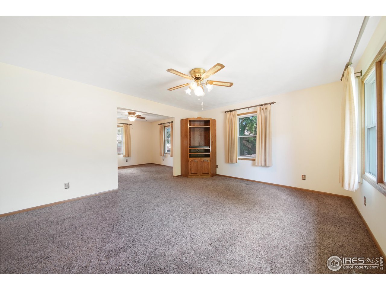 616 W Kiowa Ave