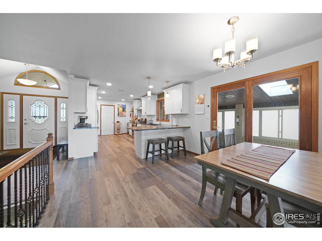 102 Fairway Ln