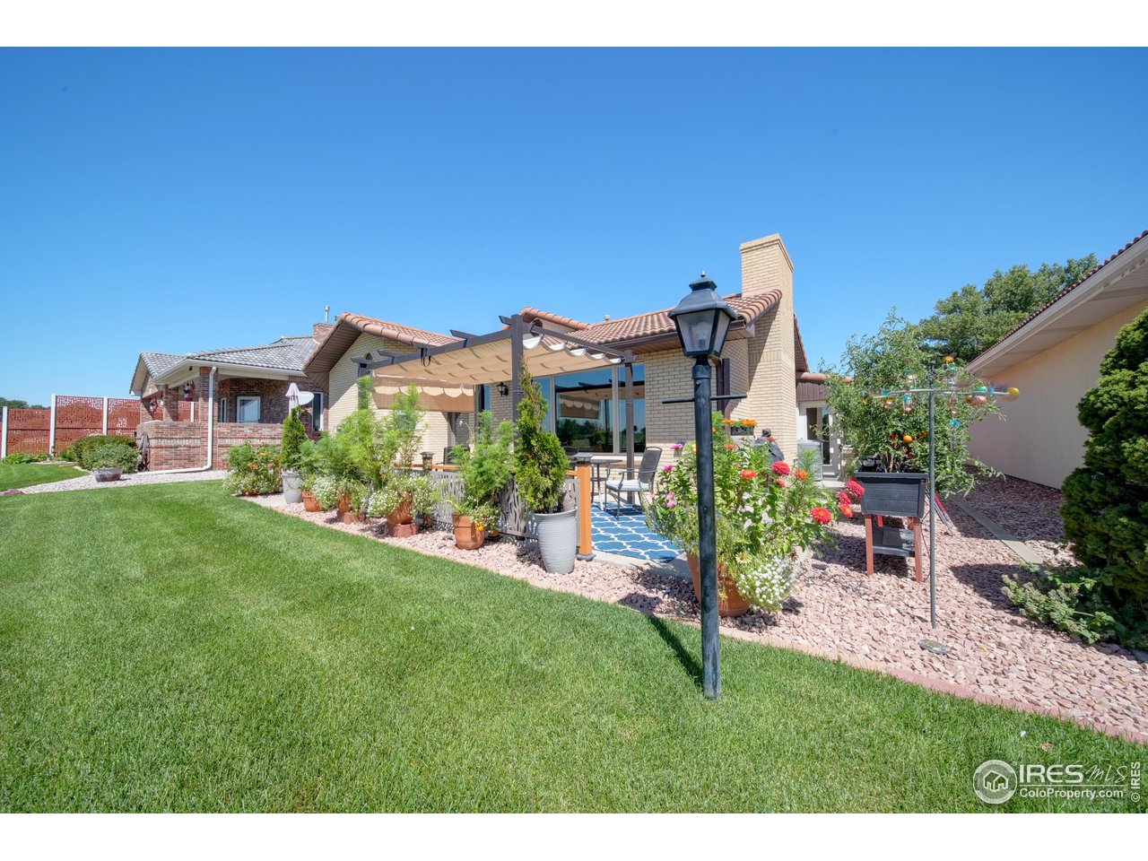 102 Fairway Ln