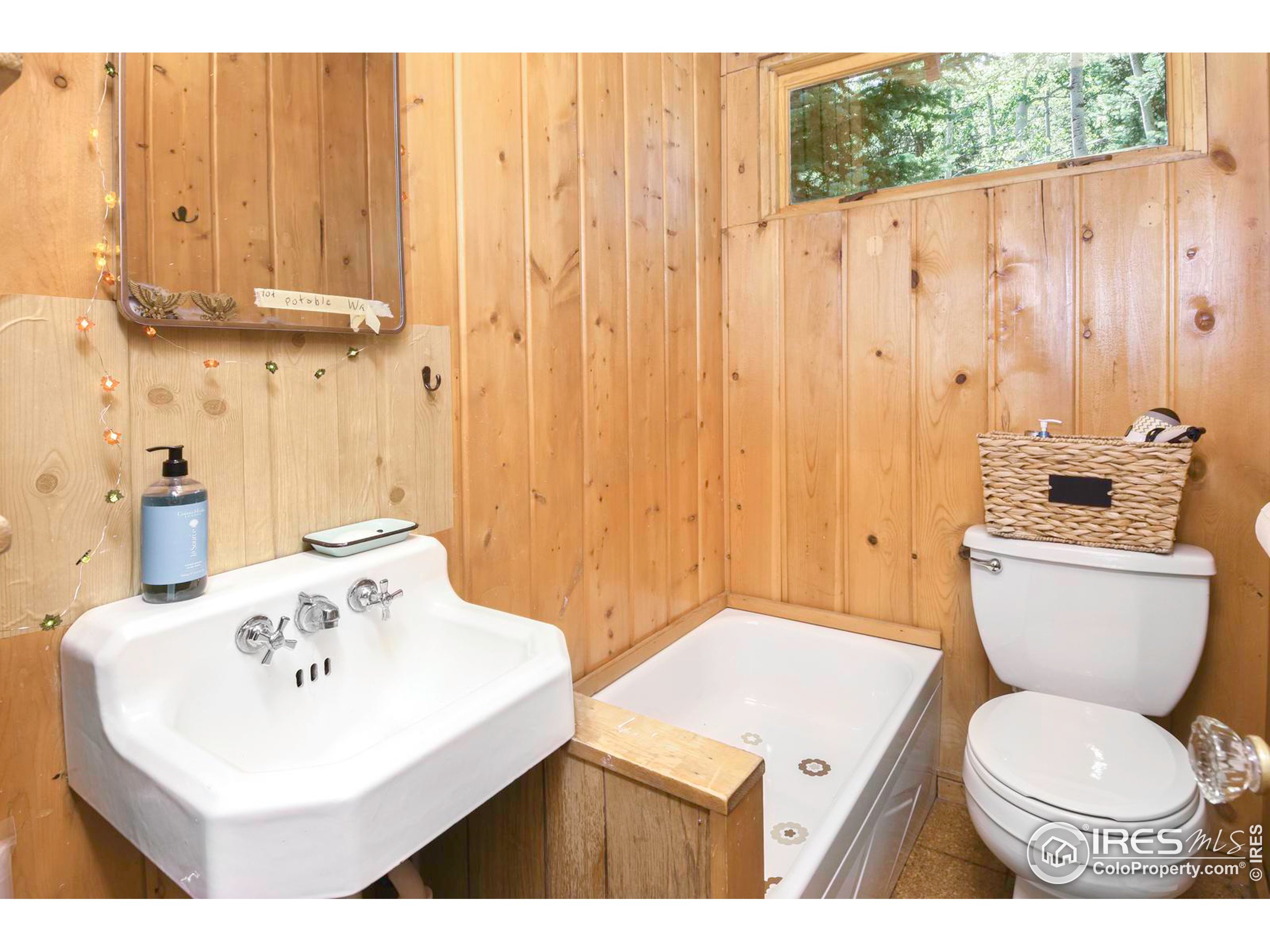 349 Peaceful Valley Rd