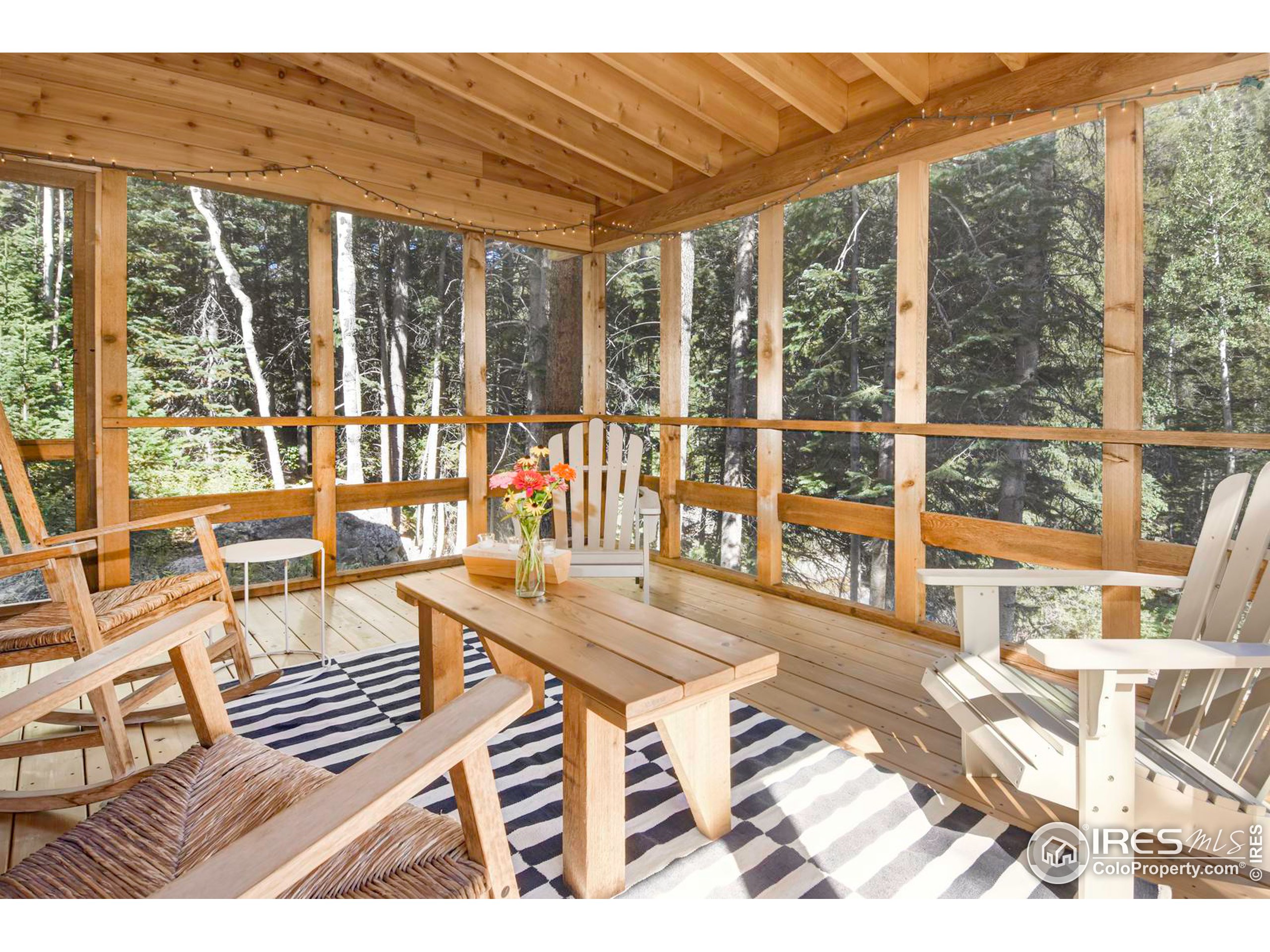 349 Peaceful Valley Rd