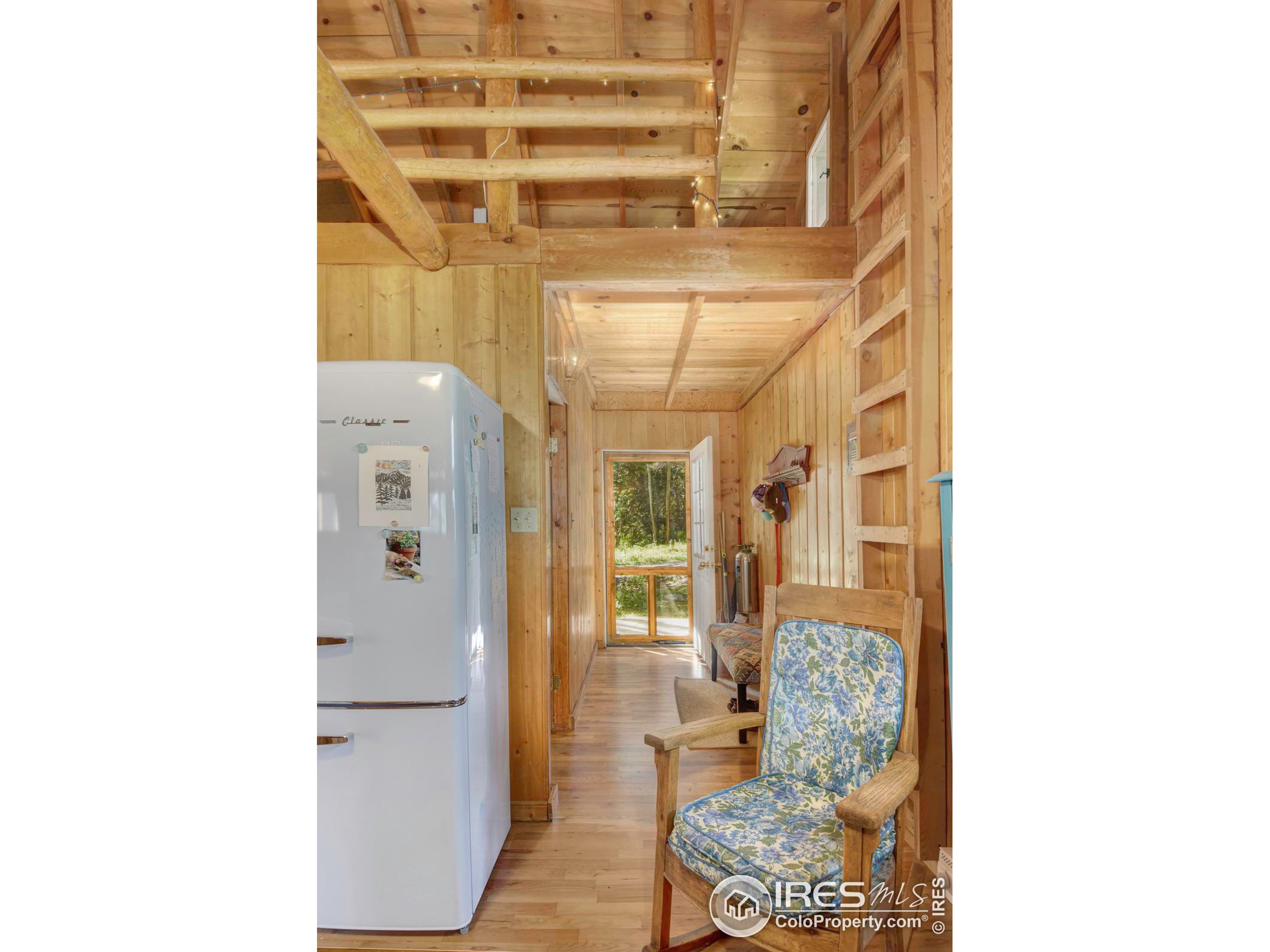 349 Peaceful Valley Rd