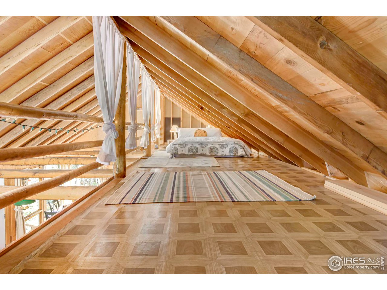 349 Peaceful Valley Rd