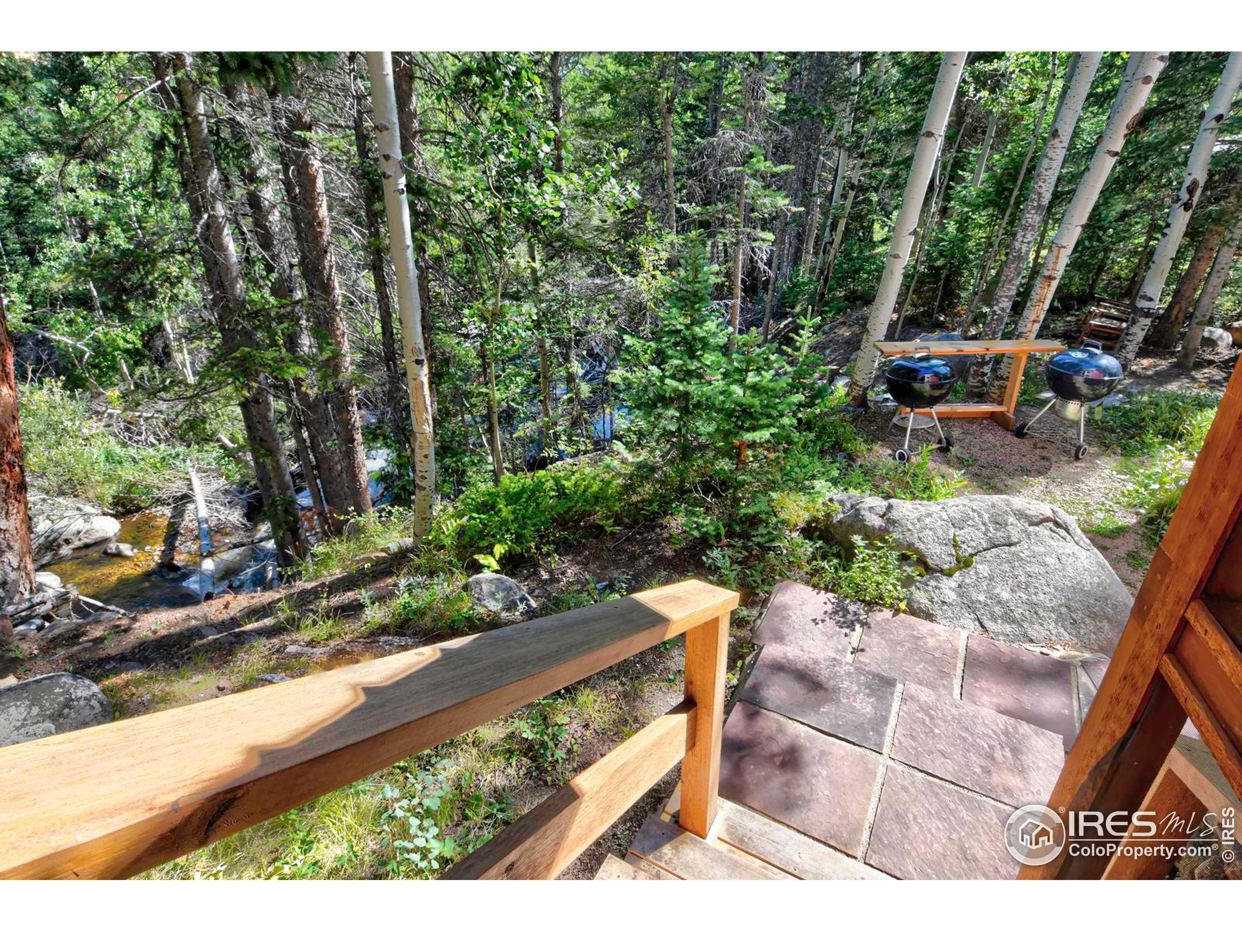 349 Peaceful Valley Rd