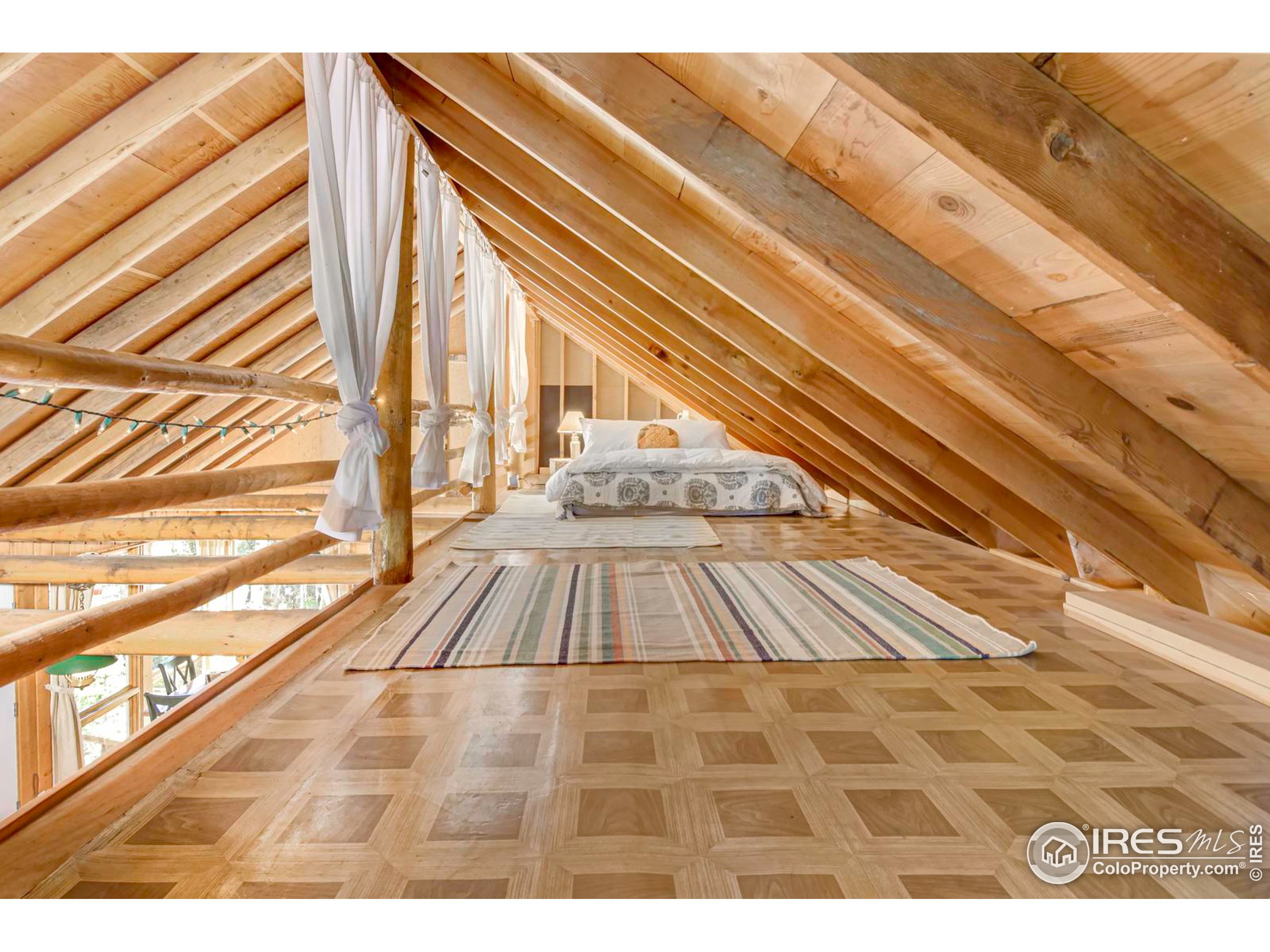 349 Peaceful Valley Rd