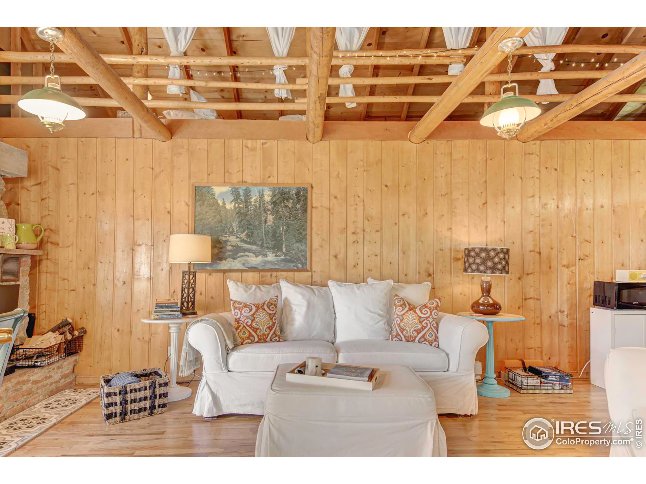 349 Peaceful Valley Rd