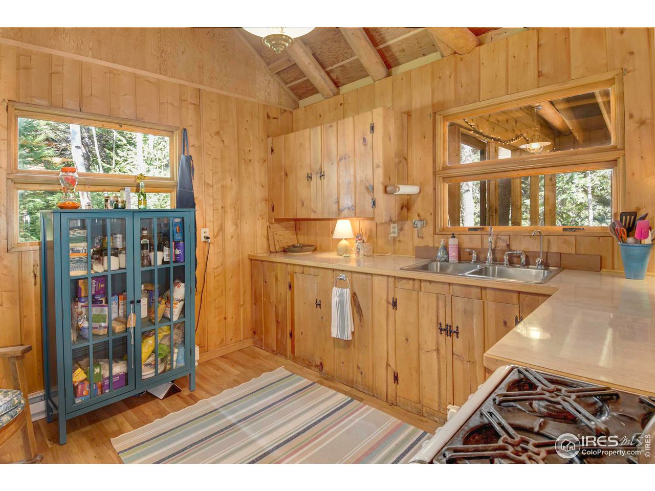 349 Peaceful Valley Rd