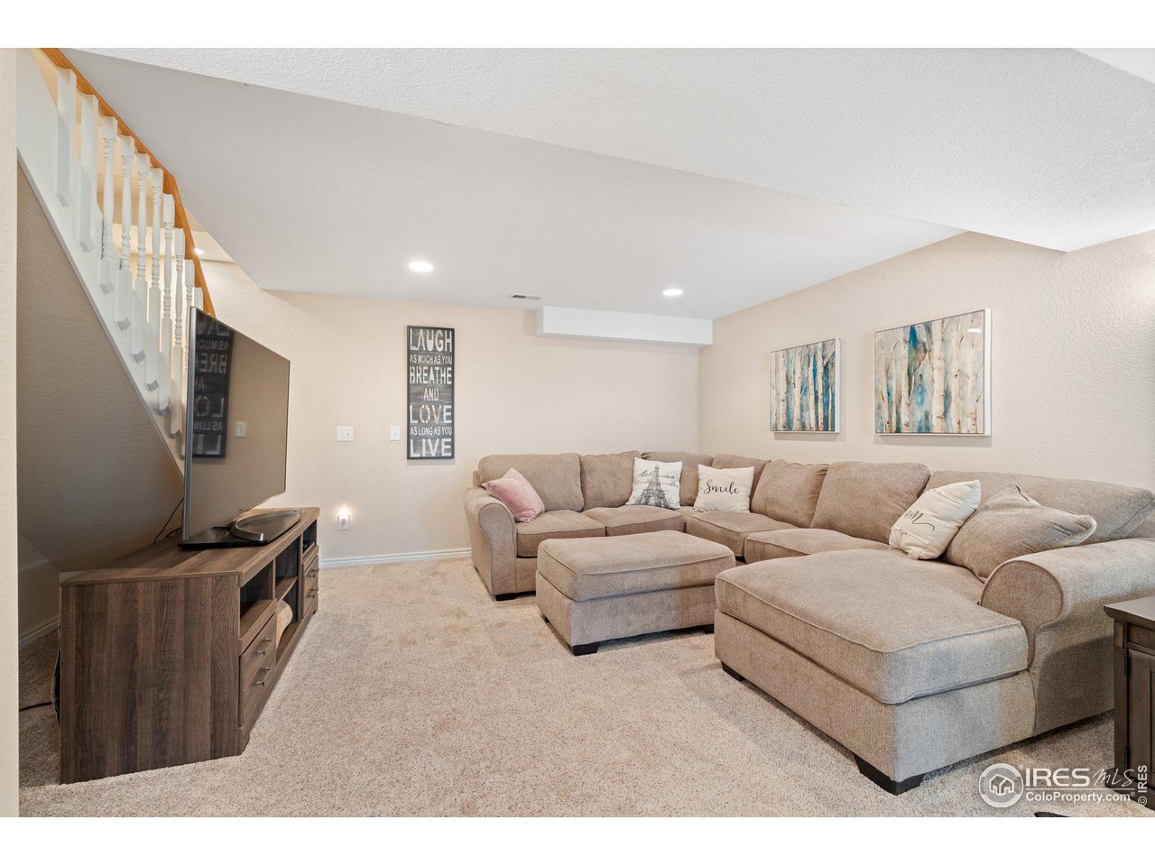 650 Columbine Ct