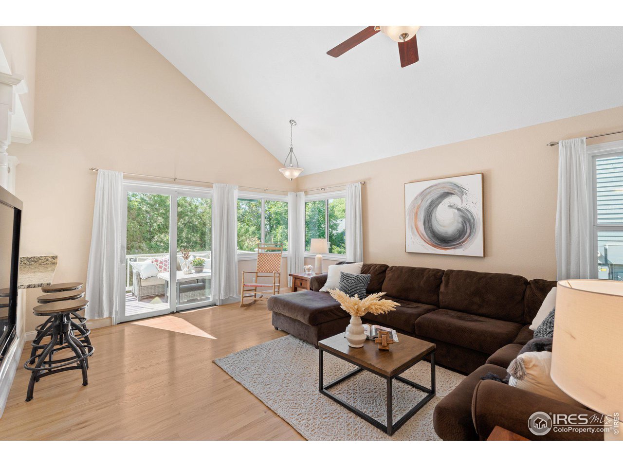 650 Columbine Ct