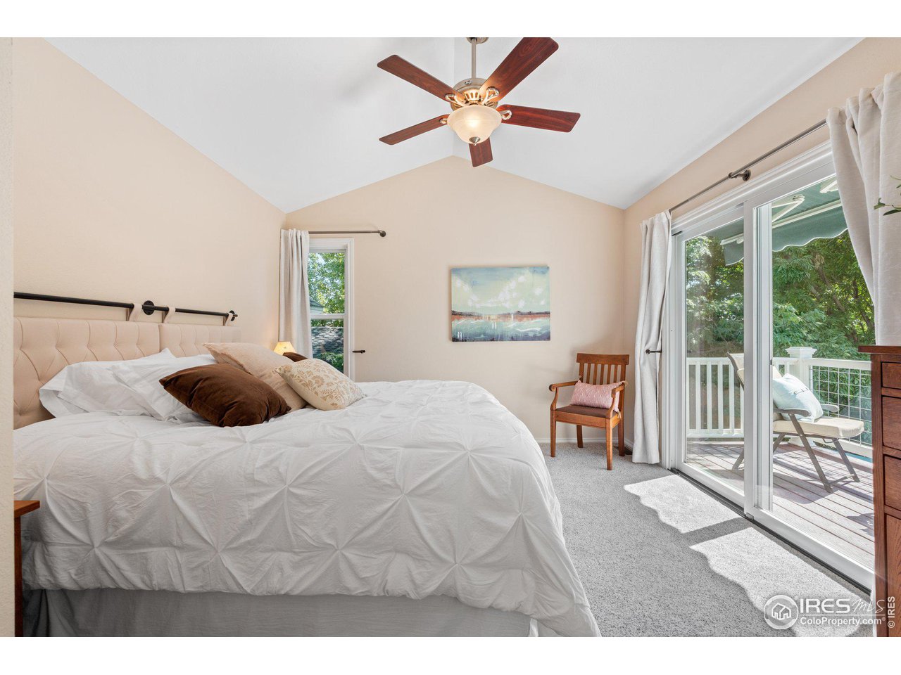 650 Columbine Ct