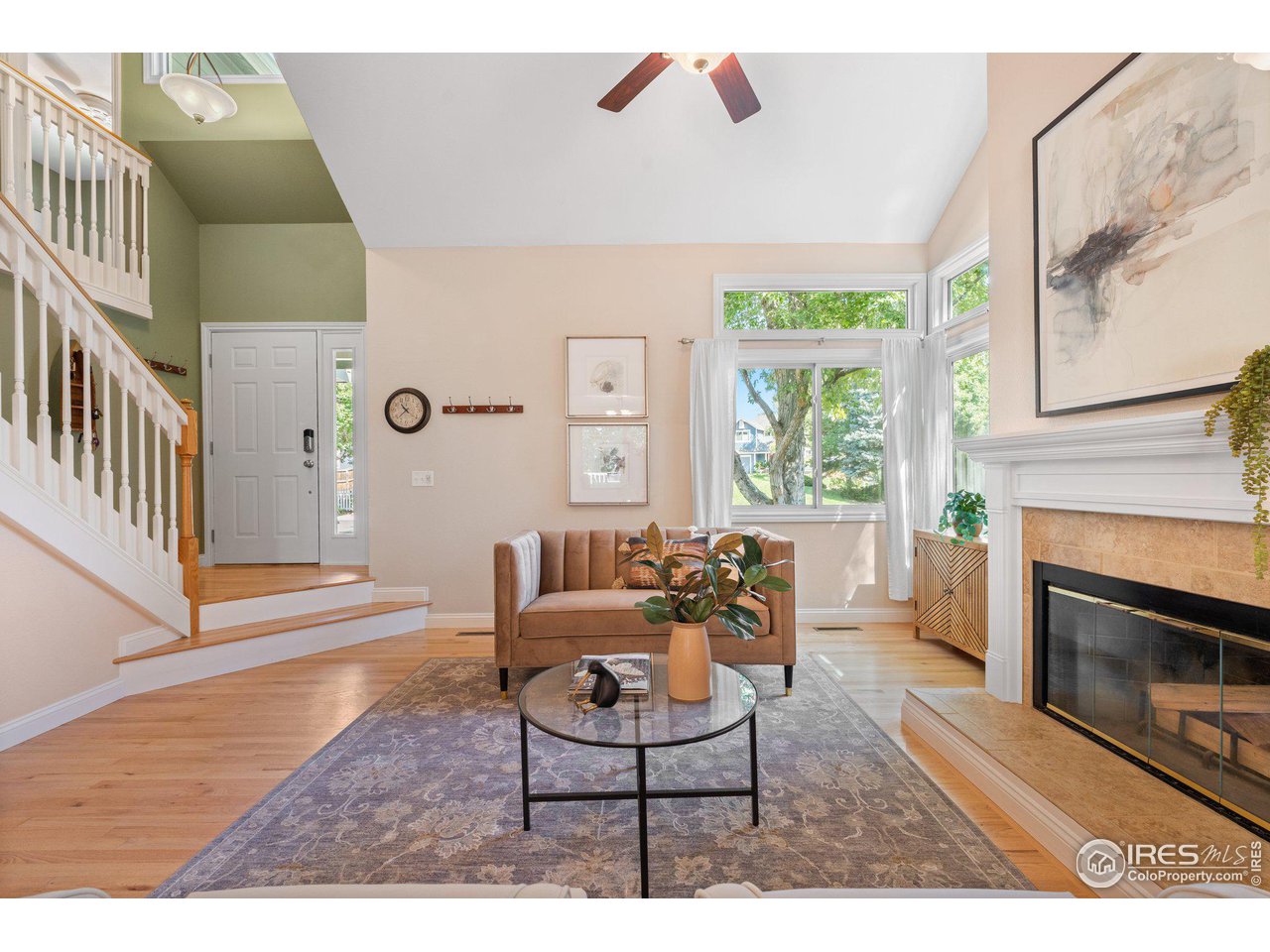 650 Columbine Ct