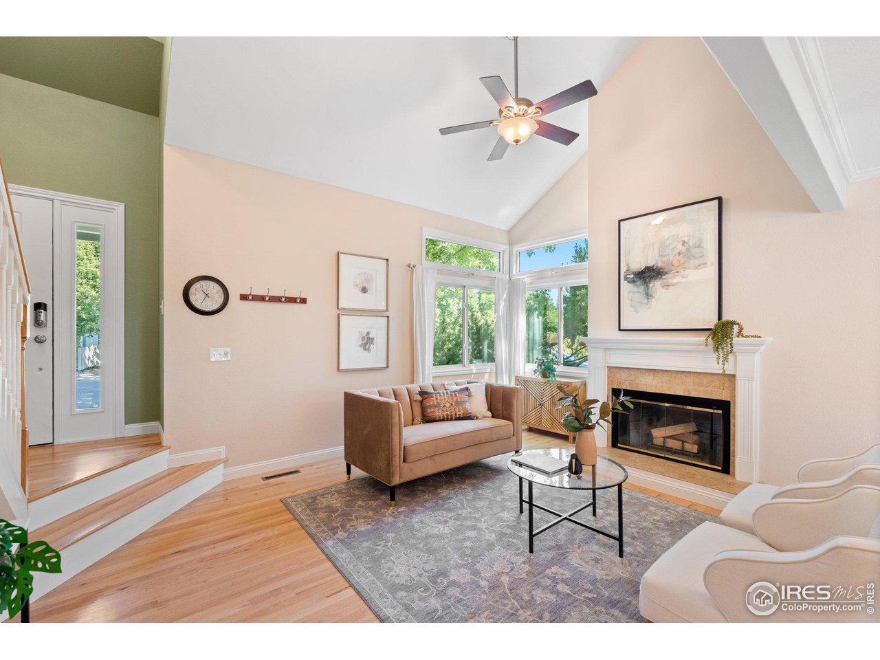 650 Columbine Ct
