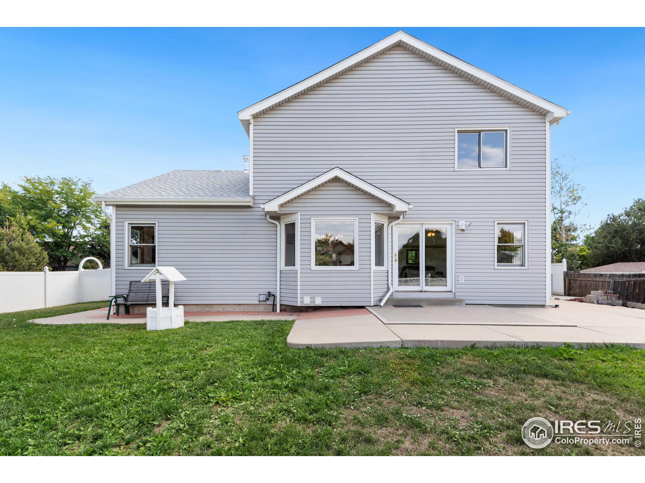 1300 Redwood Dr