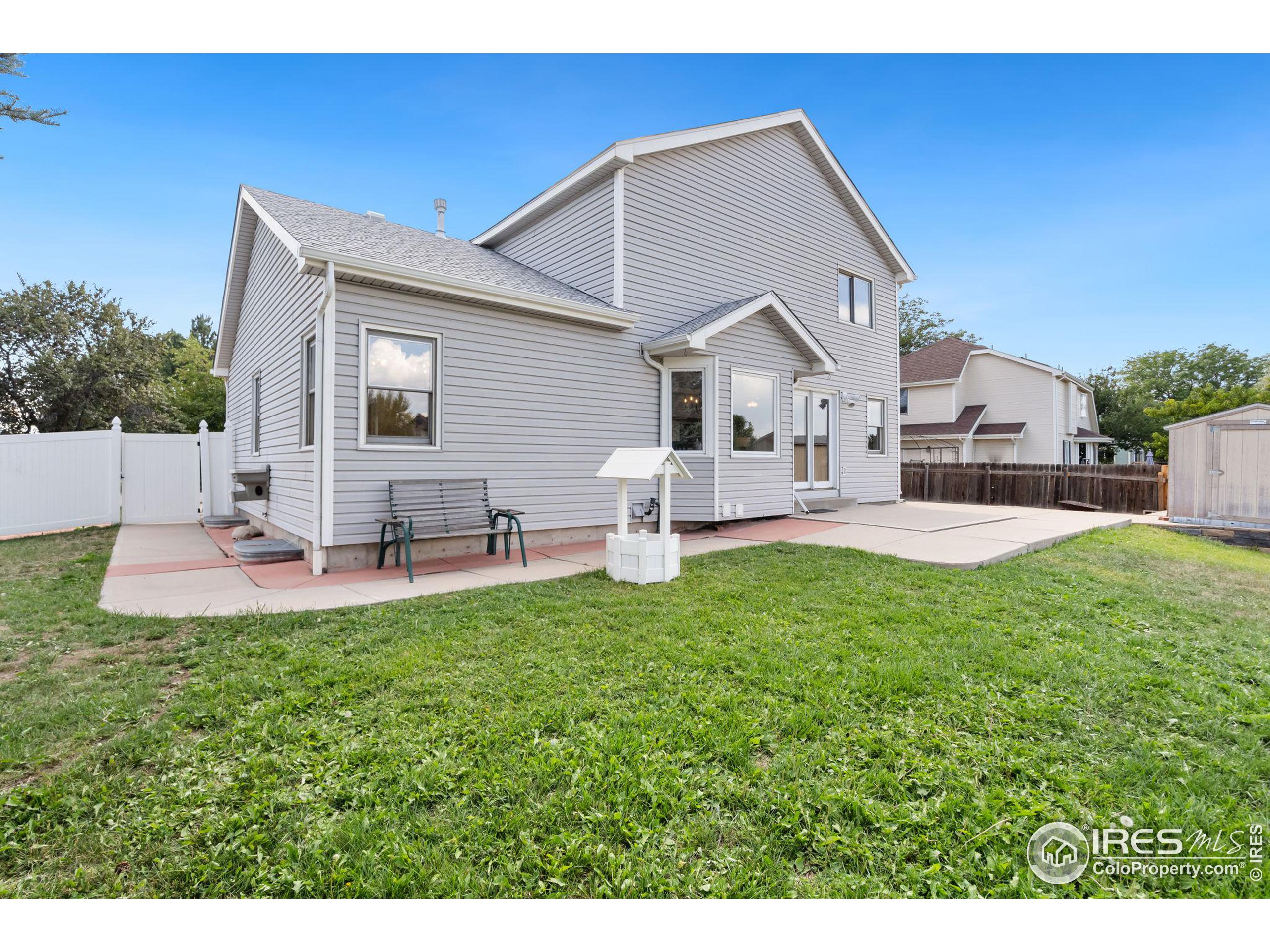 1300 Redwood Dr