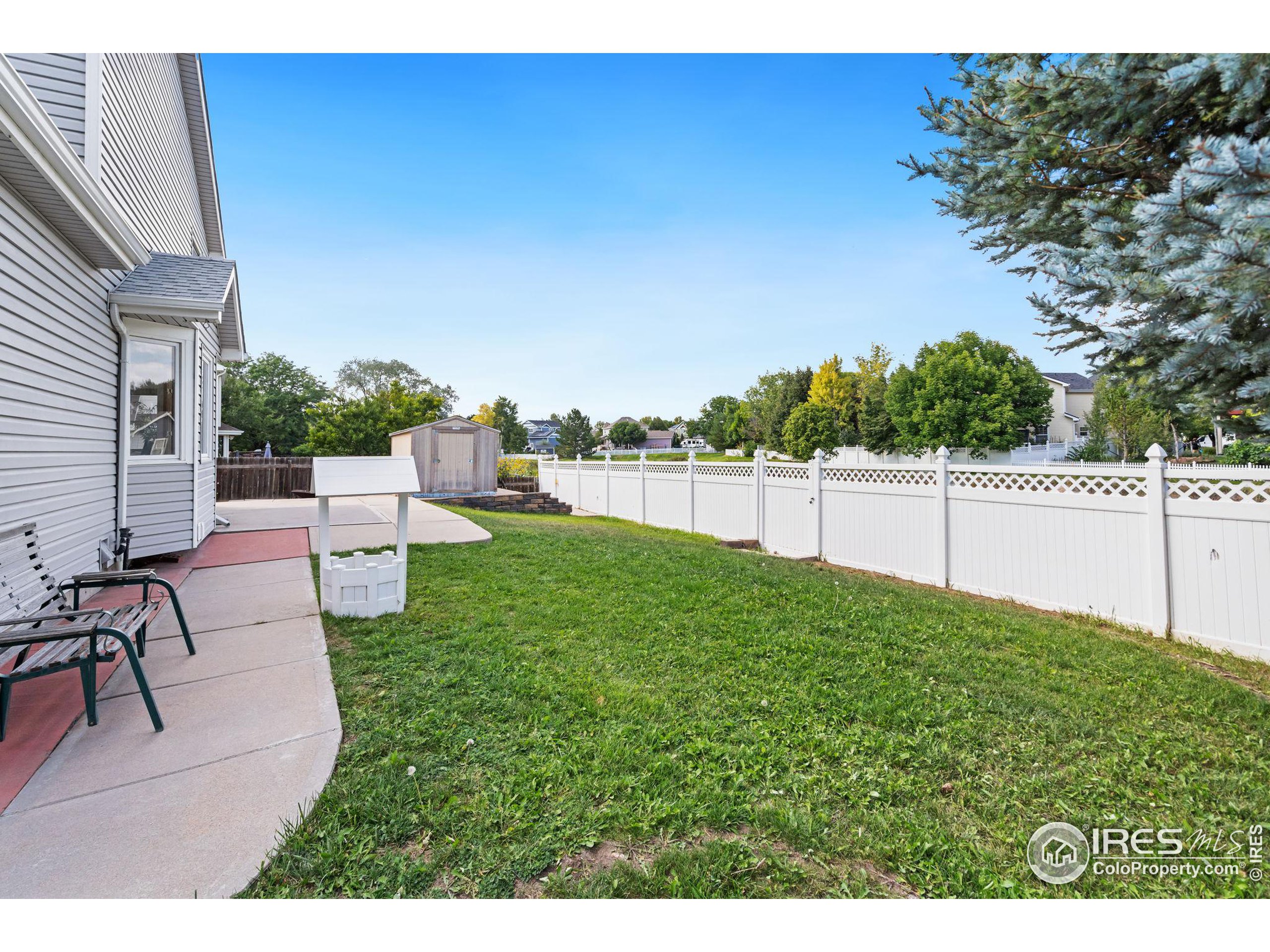 1300 Redwood Dr