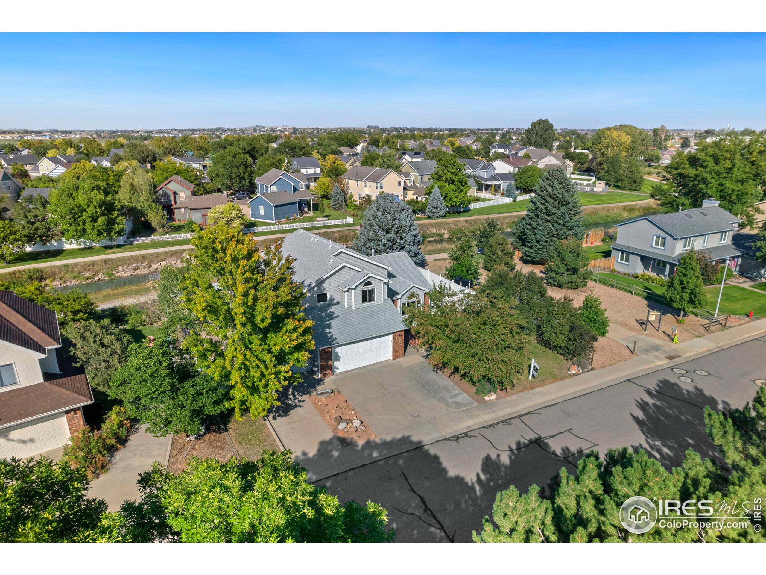 1300 Redwood Dr