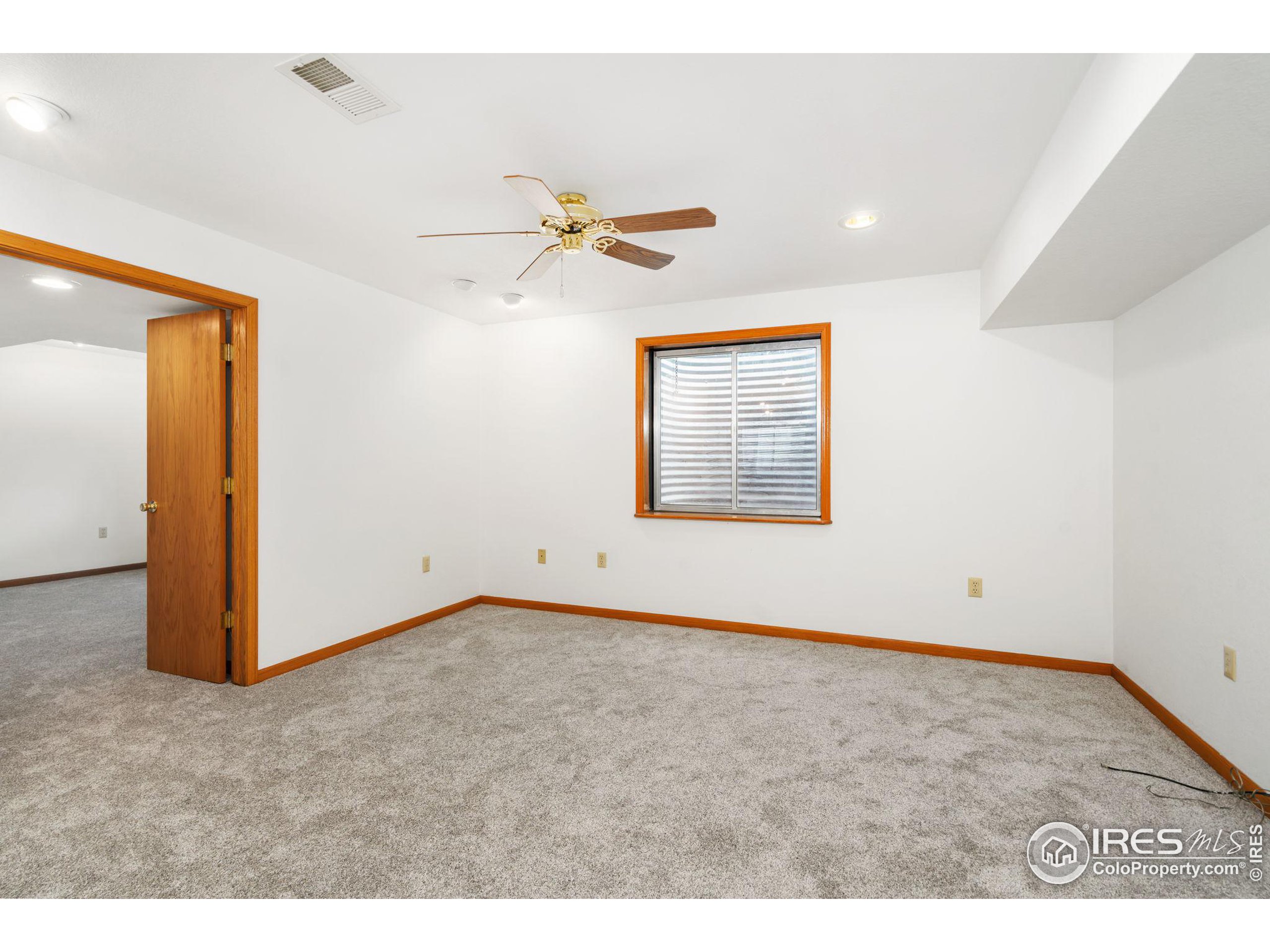 1300 Redwood Dr
