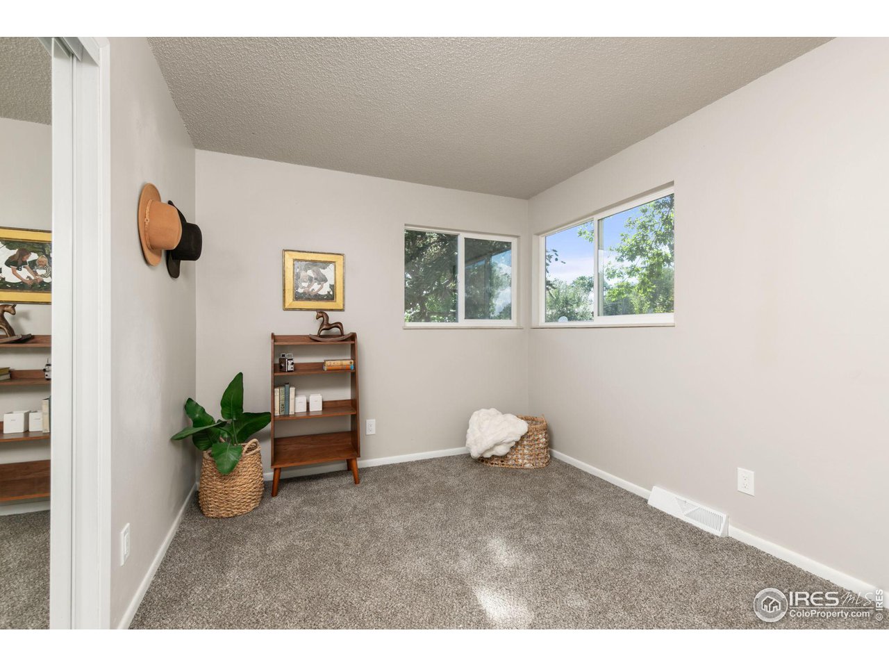 1110 Jennifer Drive