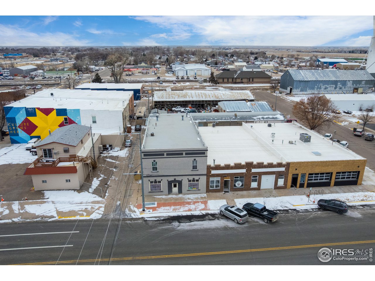 116 W Railroad Ave