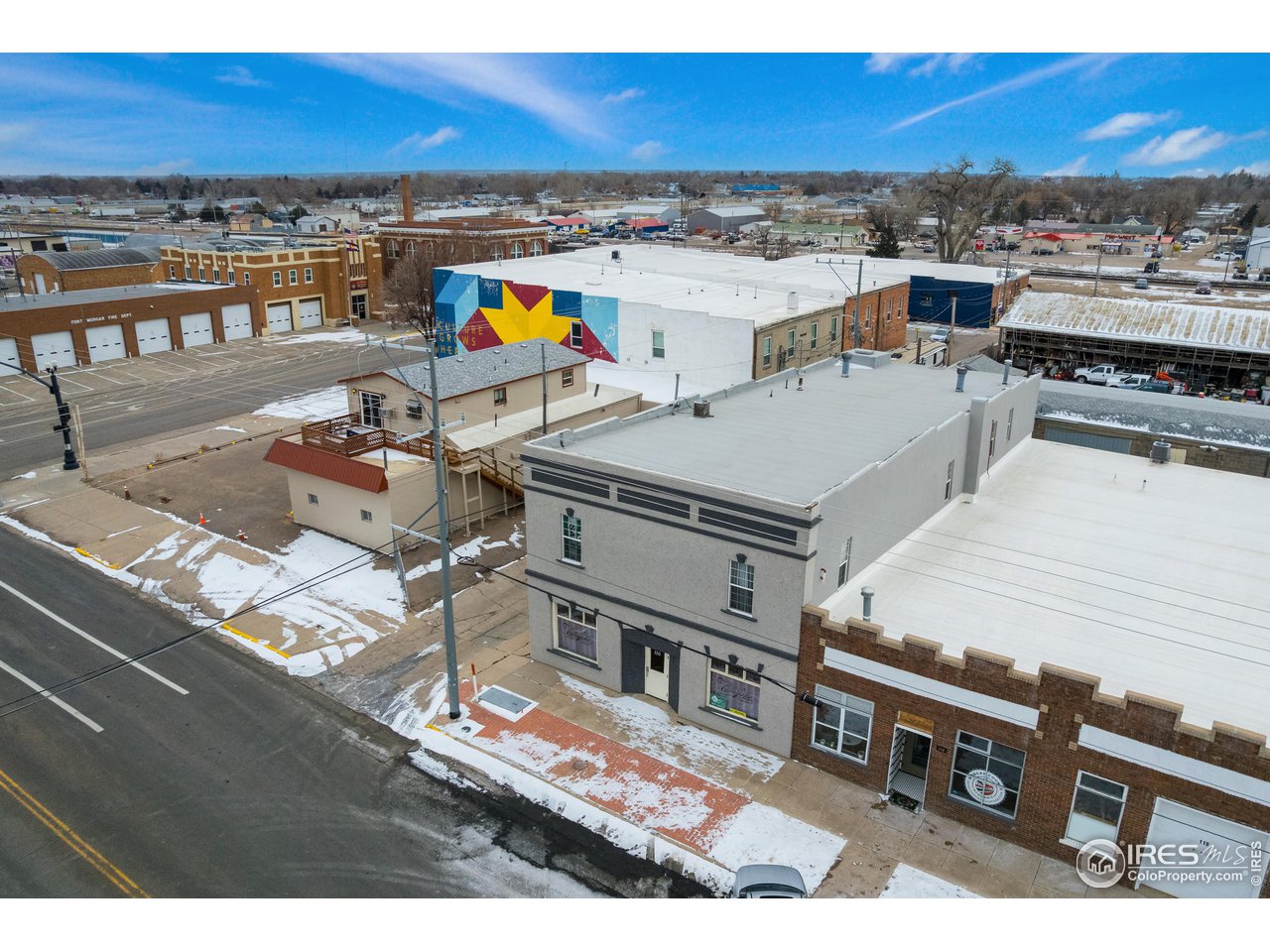 116 W Railroad Ave