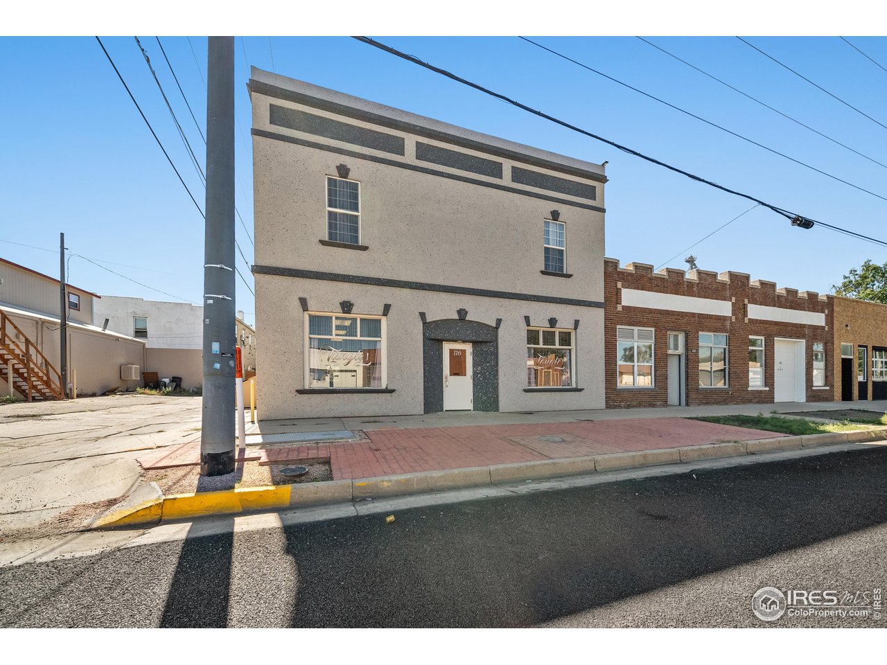 116 W Railroad Ave
