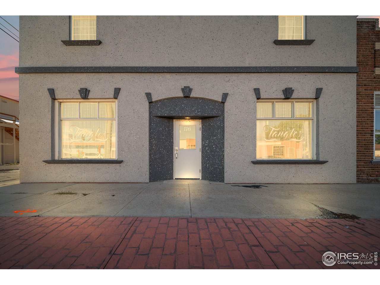 116 W Railroad Ave