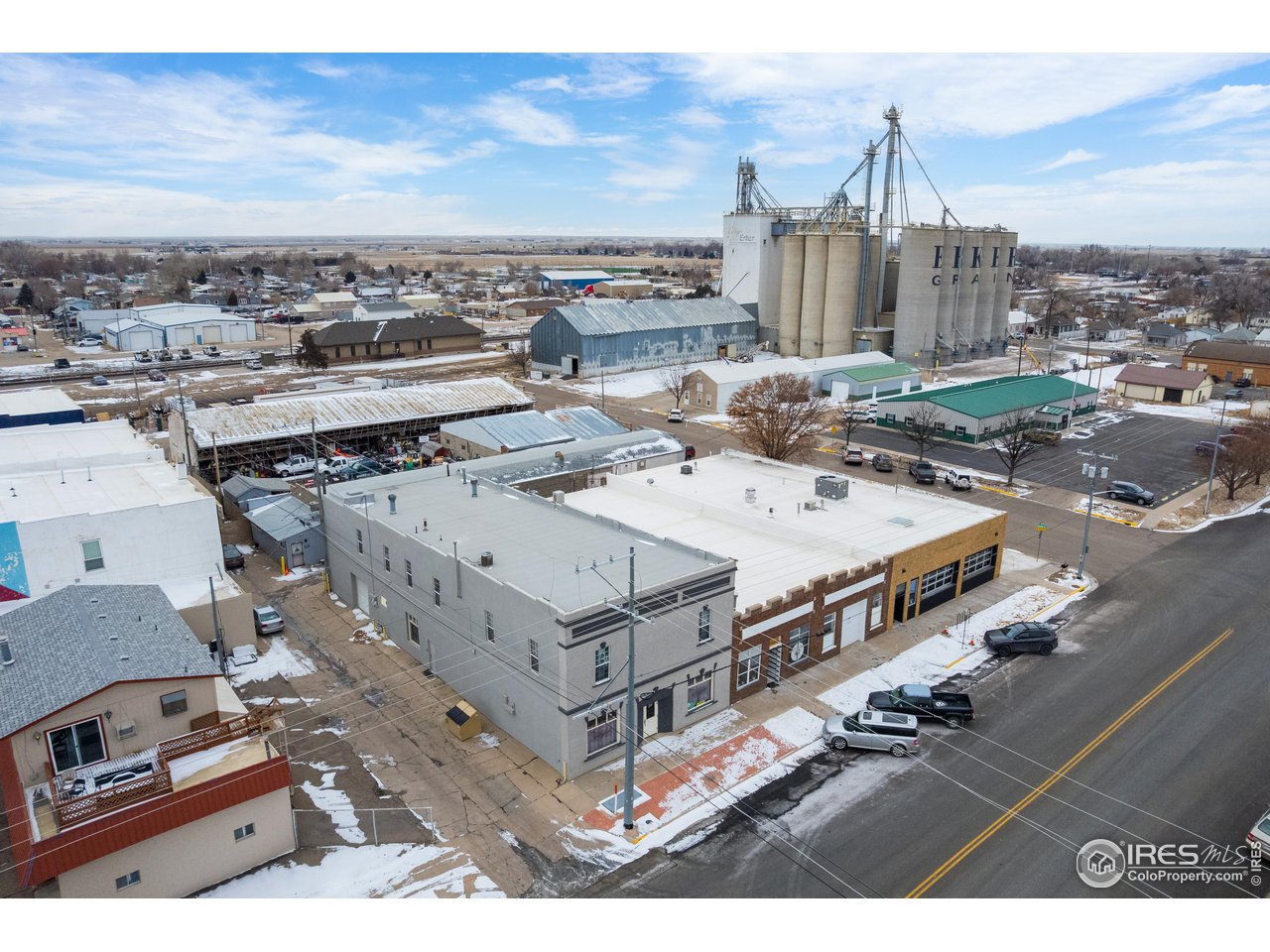 116 W Railroad Ave