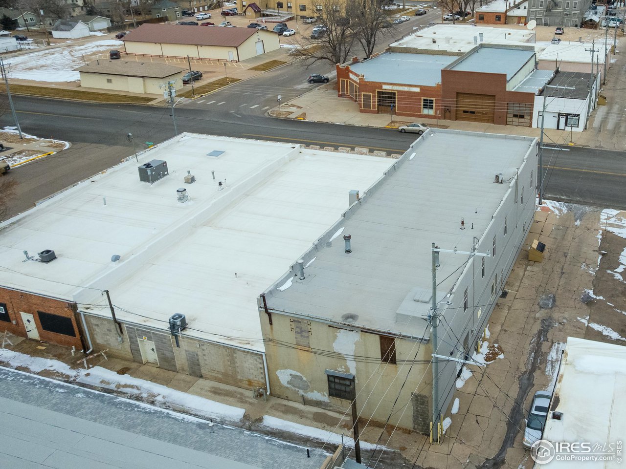 116 W Railroad Ave