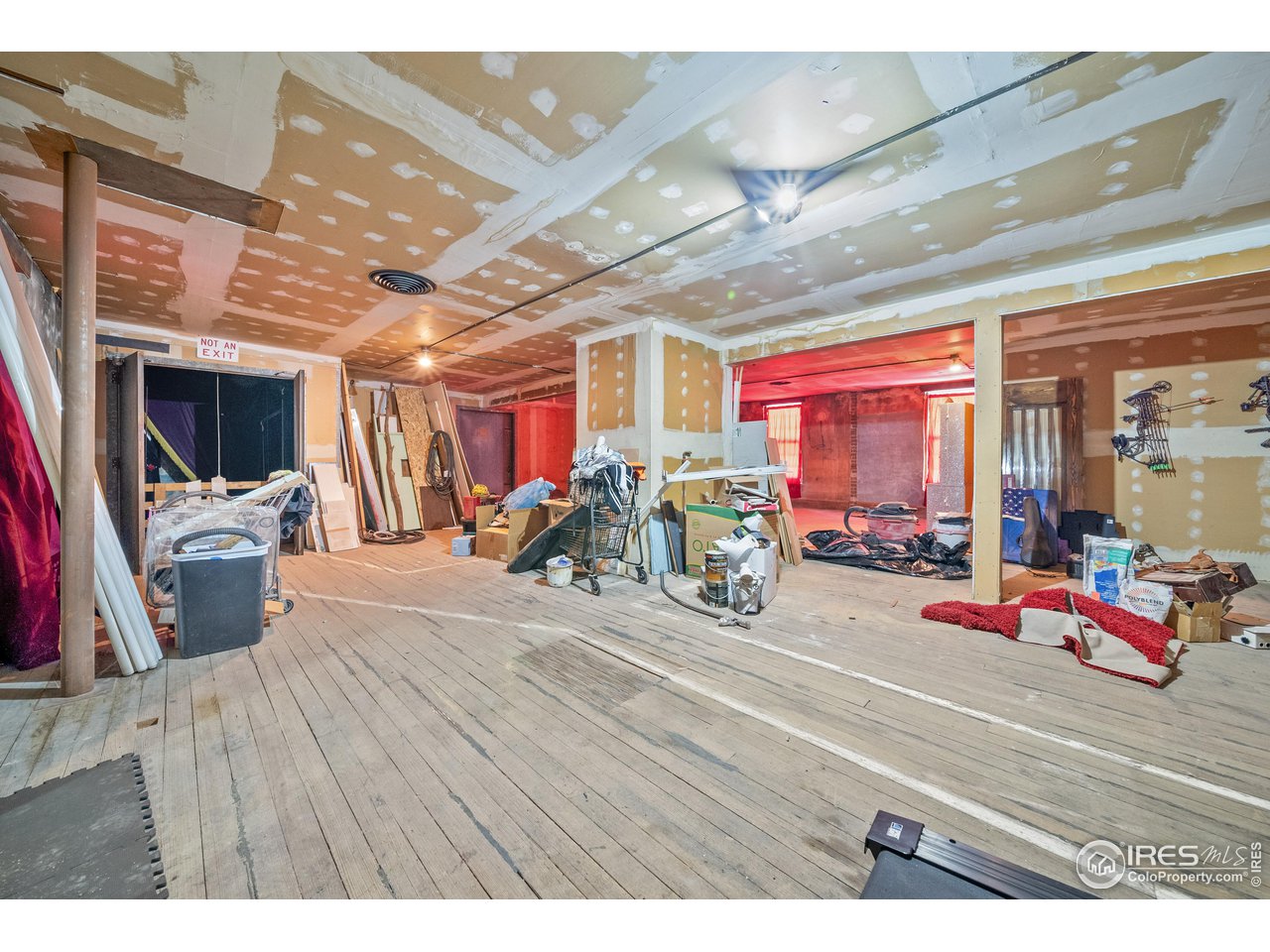 116 W Railroad Ave
