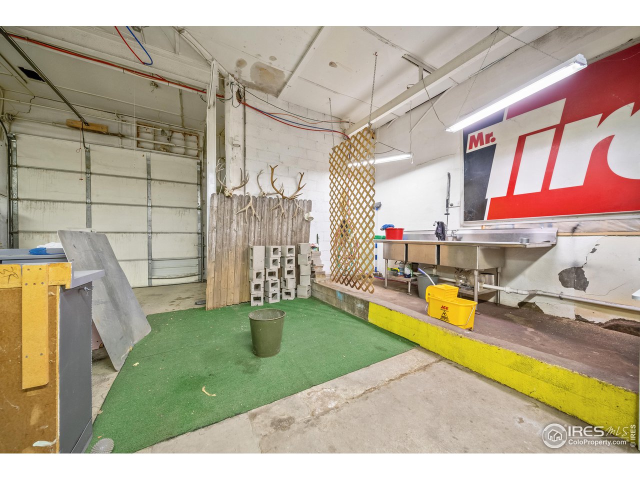 116 W Railroad Ave
