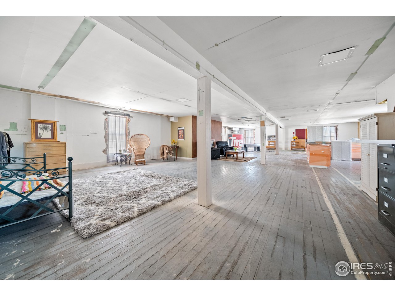 116 W Railroad Ave