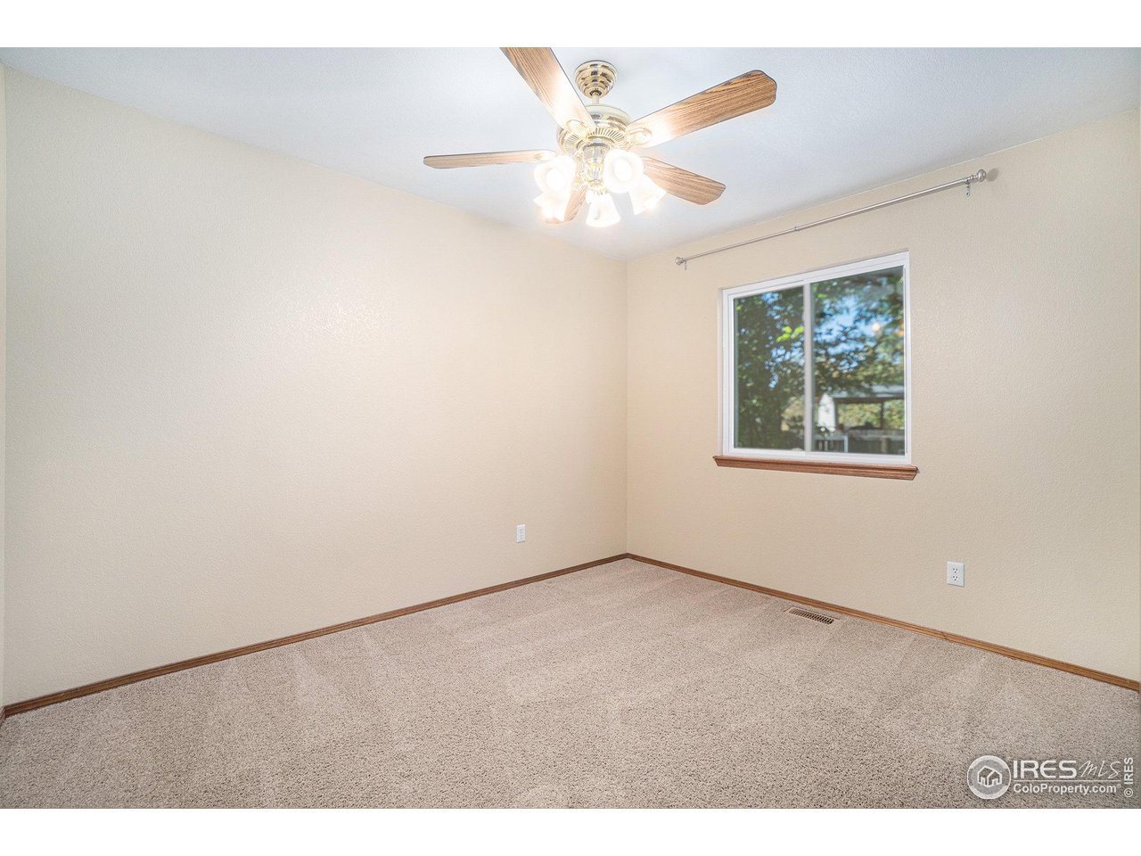 317 N 45th Ave Ct