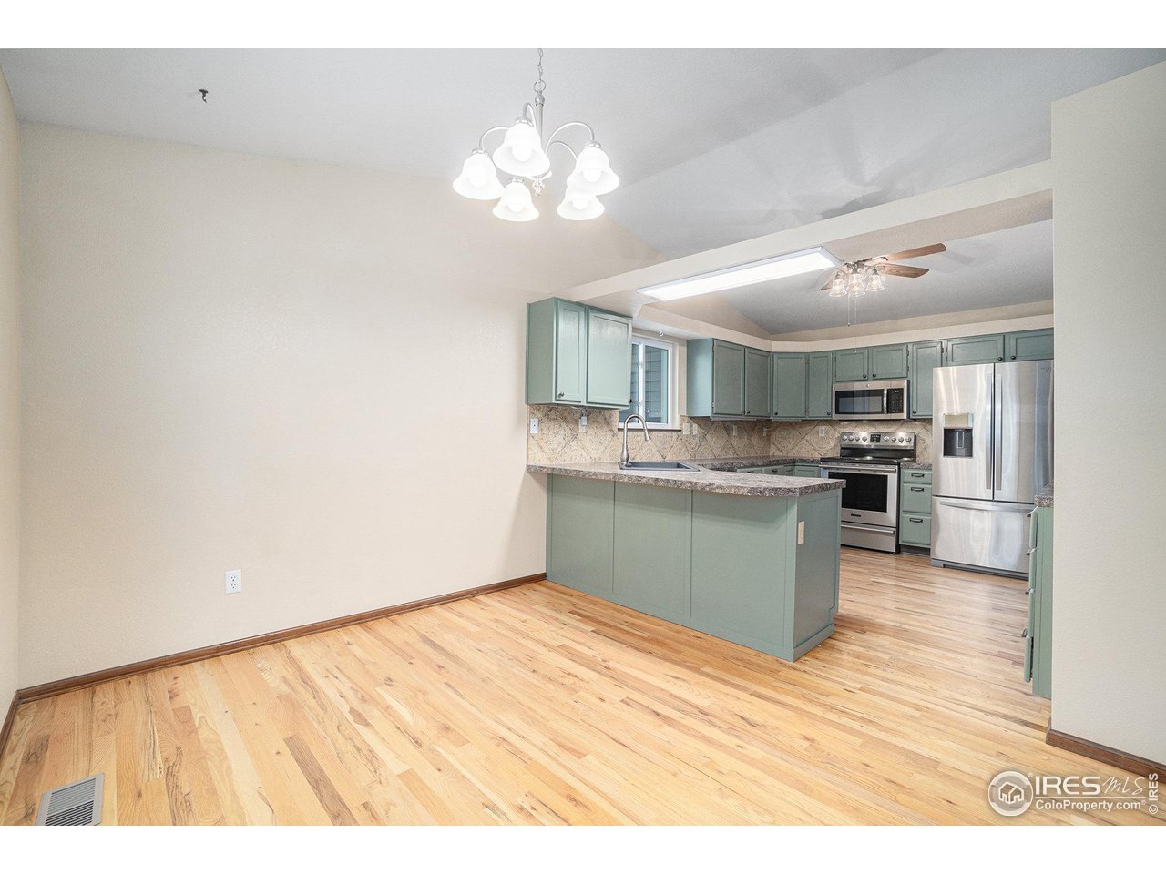 317 N 45th Ave Ct
