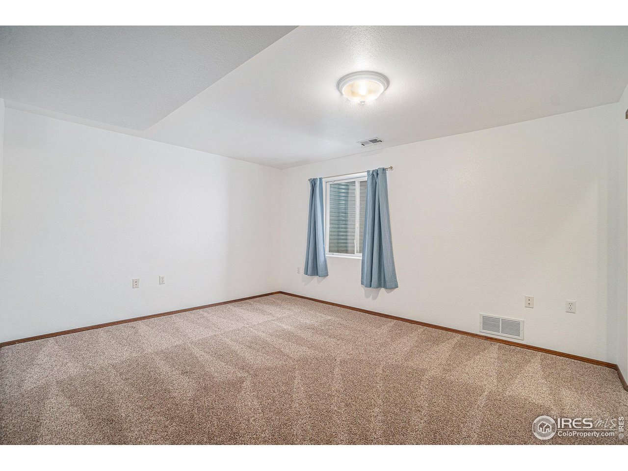 317 N 45th Ave Ct