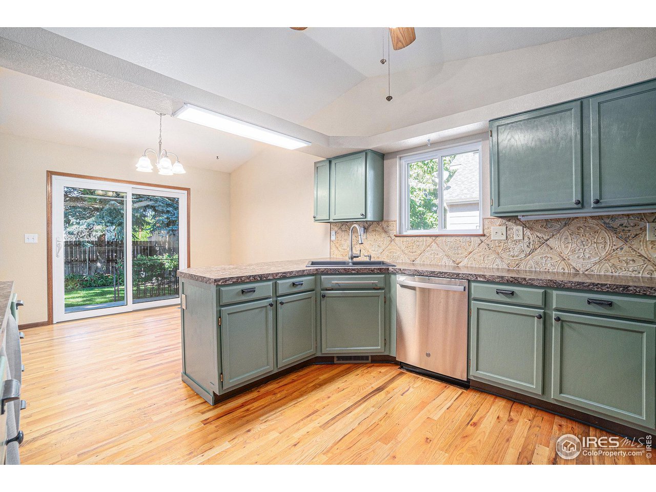 317 N 45th Ave Ct