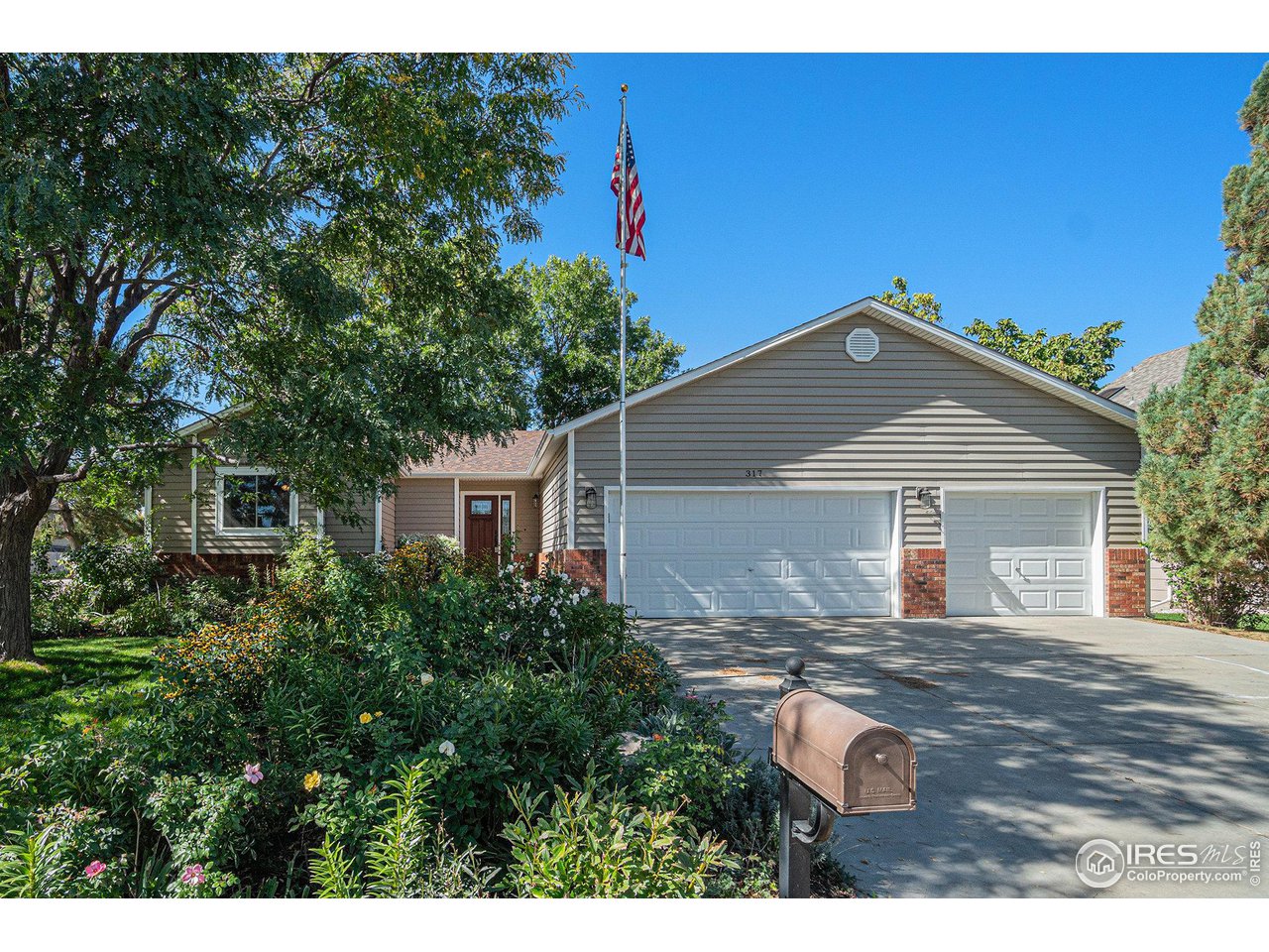 317 N 45th Ave Ct