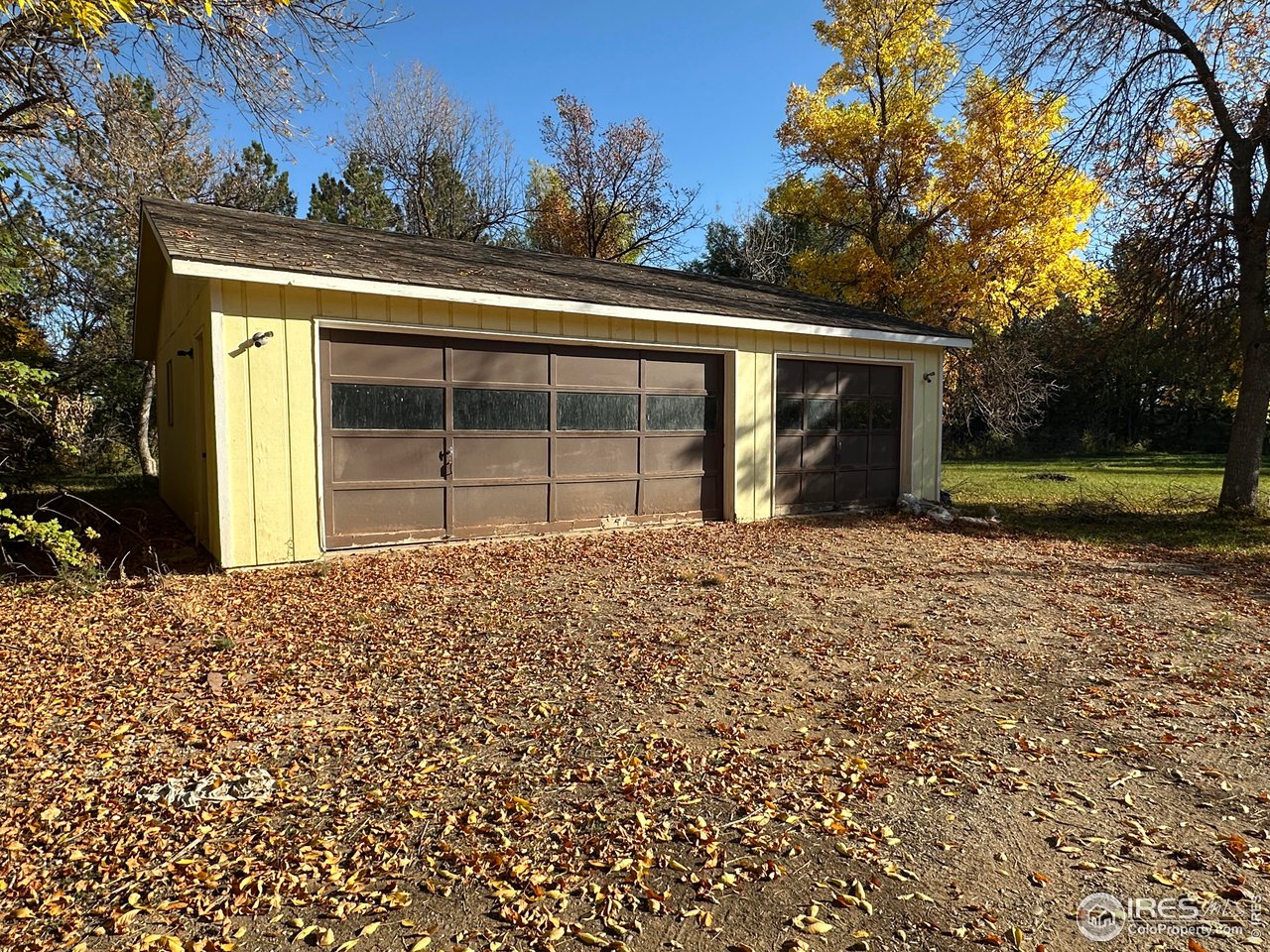 5506 Bitterbush Way
