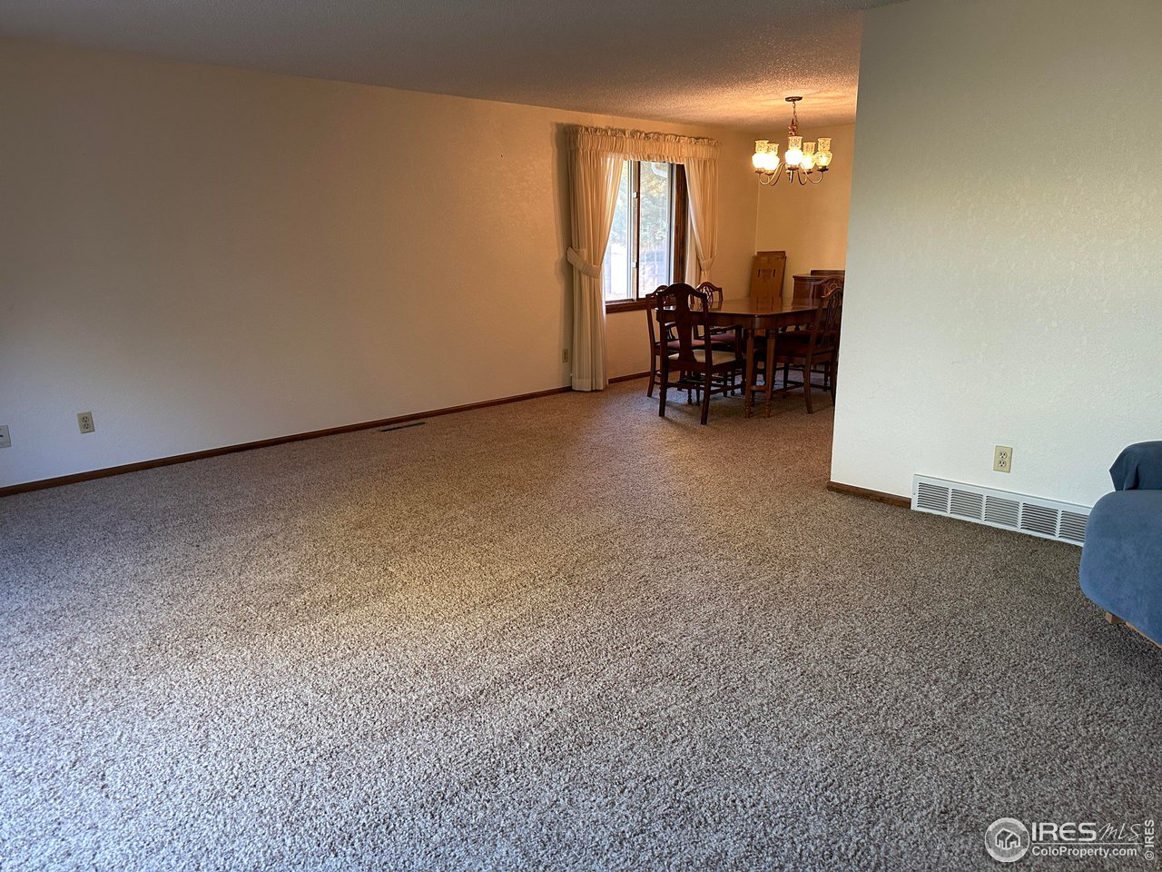 5506 Bitterbush Way