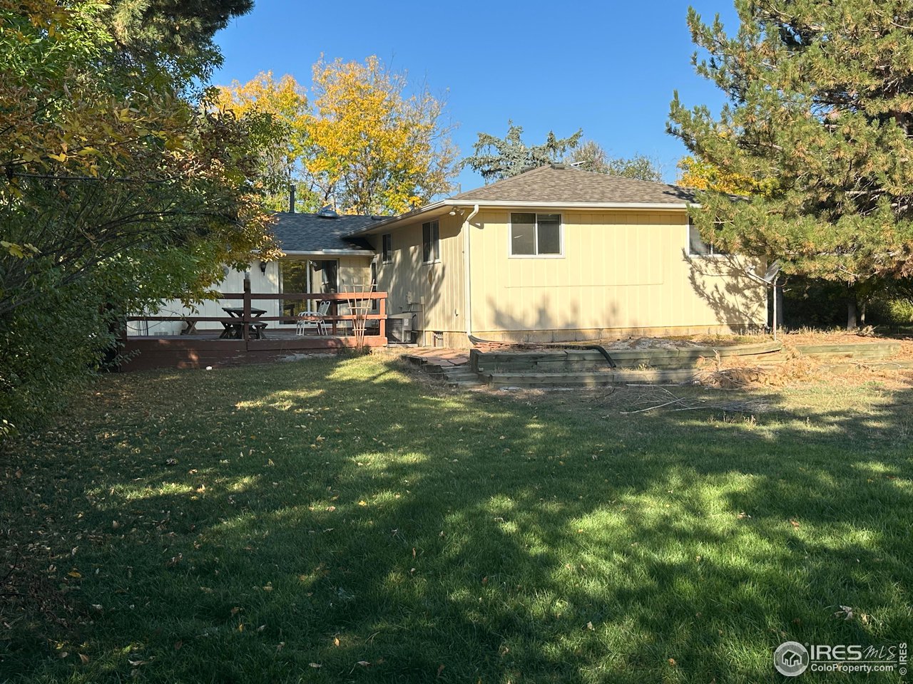 5506 Bitterbush Way