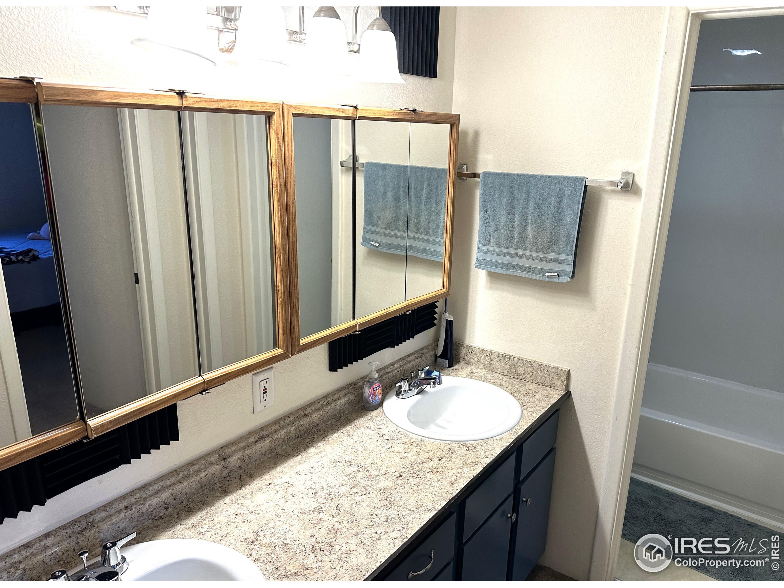 3000 Colorado Ave B-105