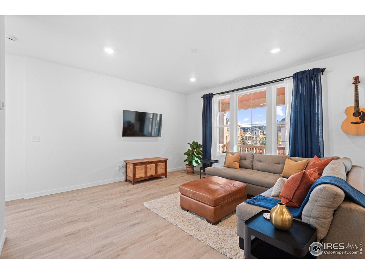 660 Eldorado Dr