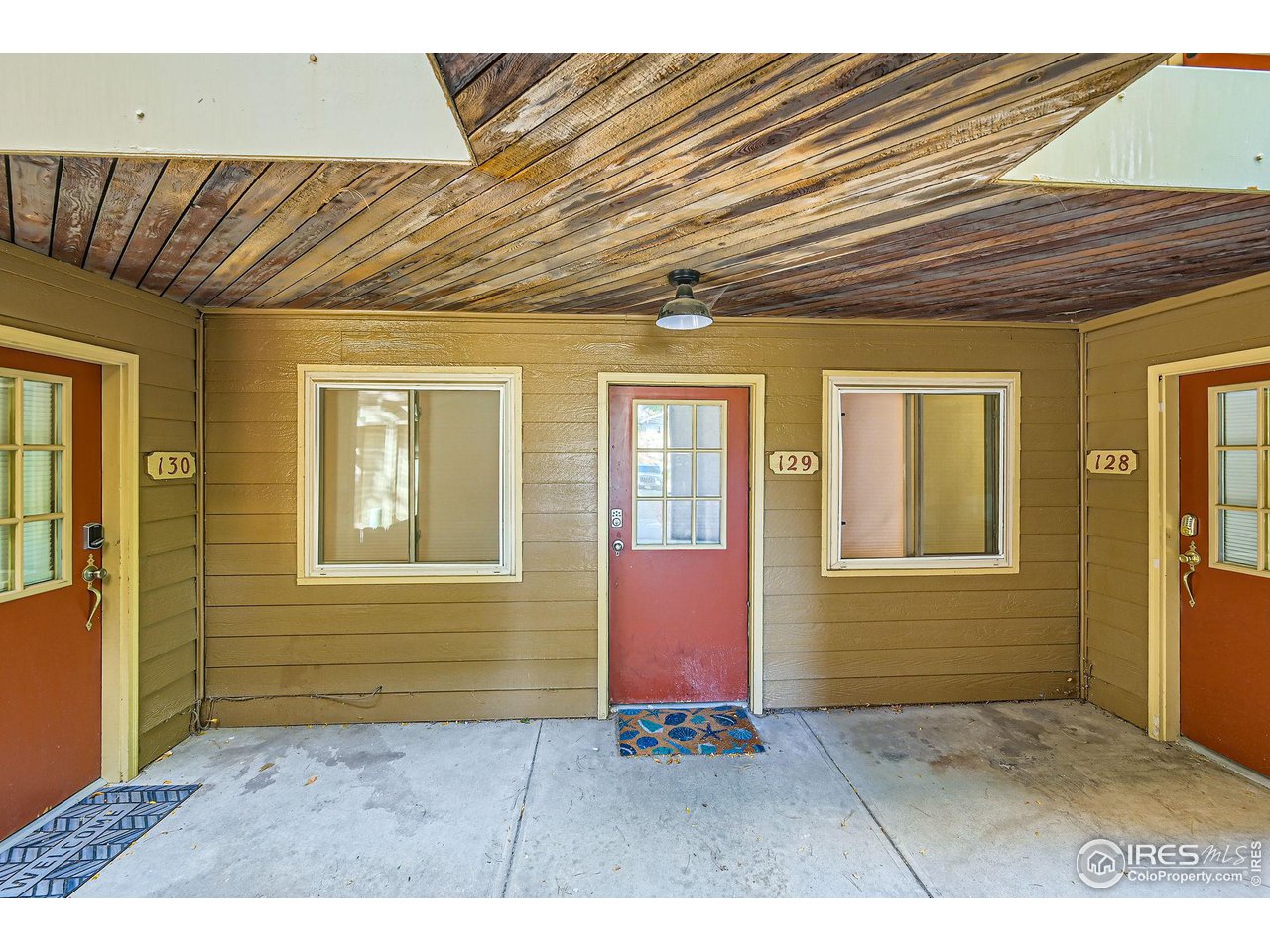 3393 Madison Ave W129