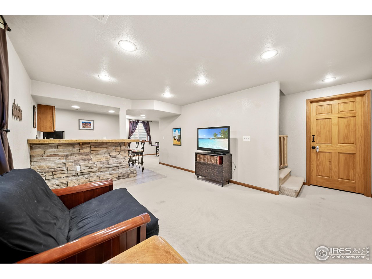 65 Bachar Dr
