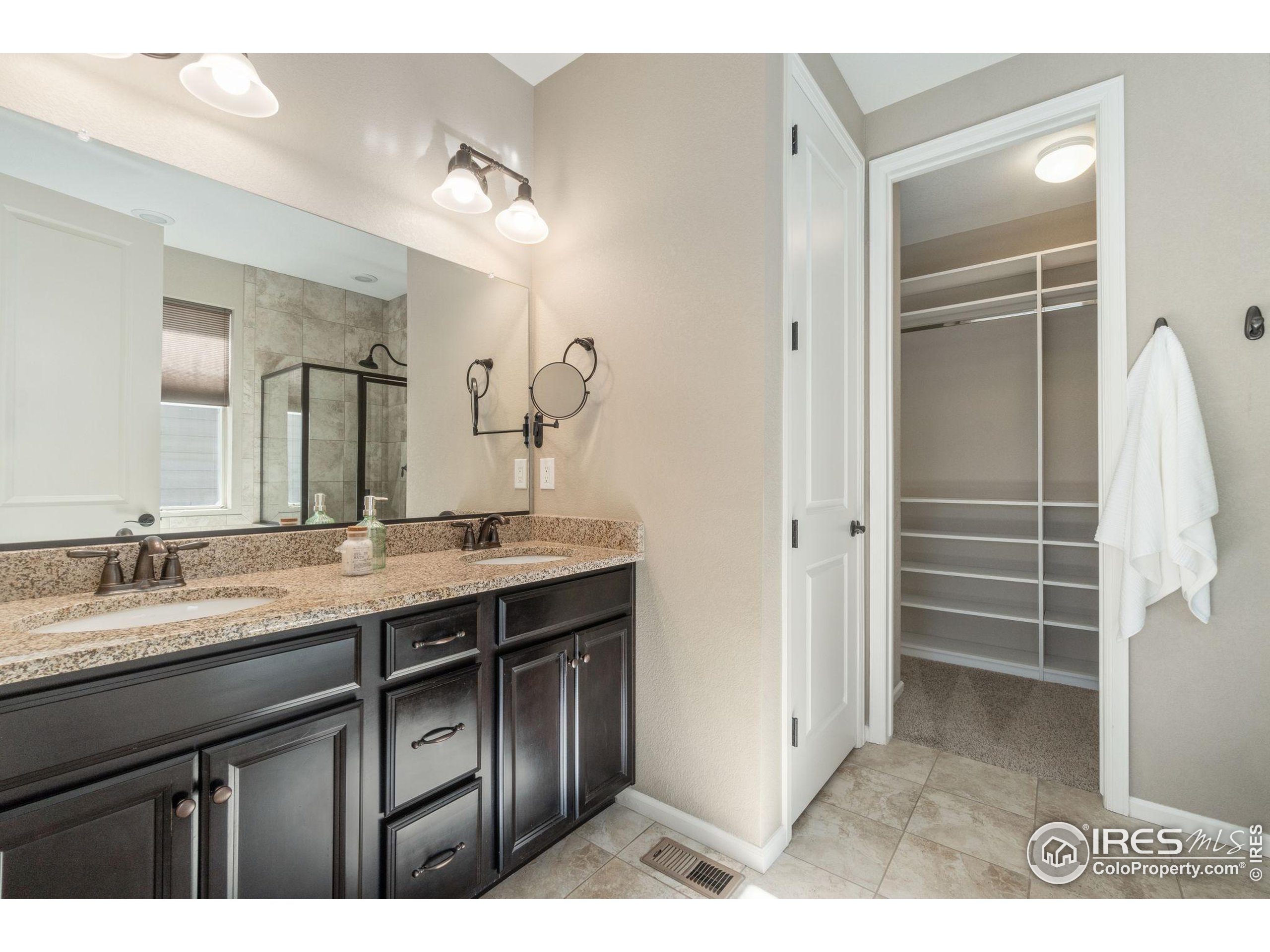 15841 Josephine Cir W