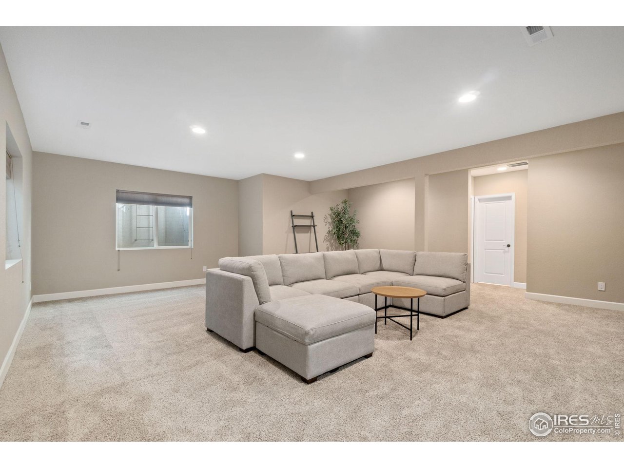 15841 Josephine Cir W